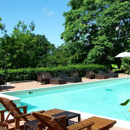 Beautiful In With Swimming Pool Dom wakacyjny Colonnella