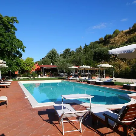 Beautiful In With Swimming Pool Dom wakacyjny